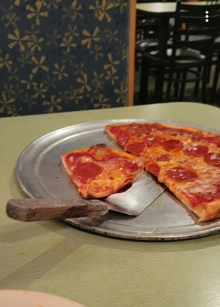 Medium Pepperoni Pizza